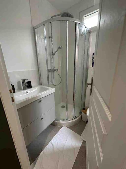 Apartament Le Saint-Mande Elegant Et Pratique, Metro 1 A Deux Pas Zewnętrze zdjęcie